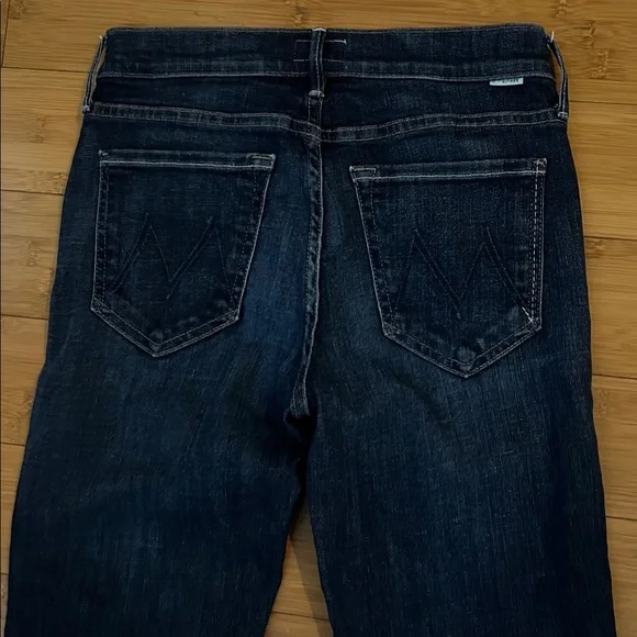 MOTHER rascal jean in “clean sweep”  size 26 mid rise jeans - Picture 10 of 10